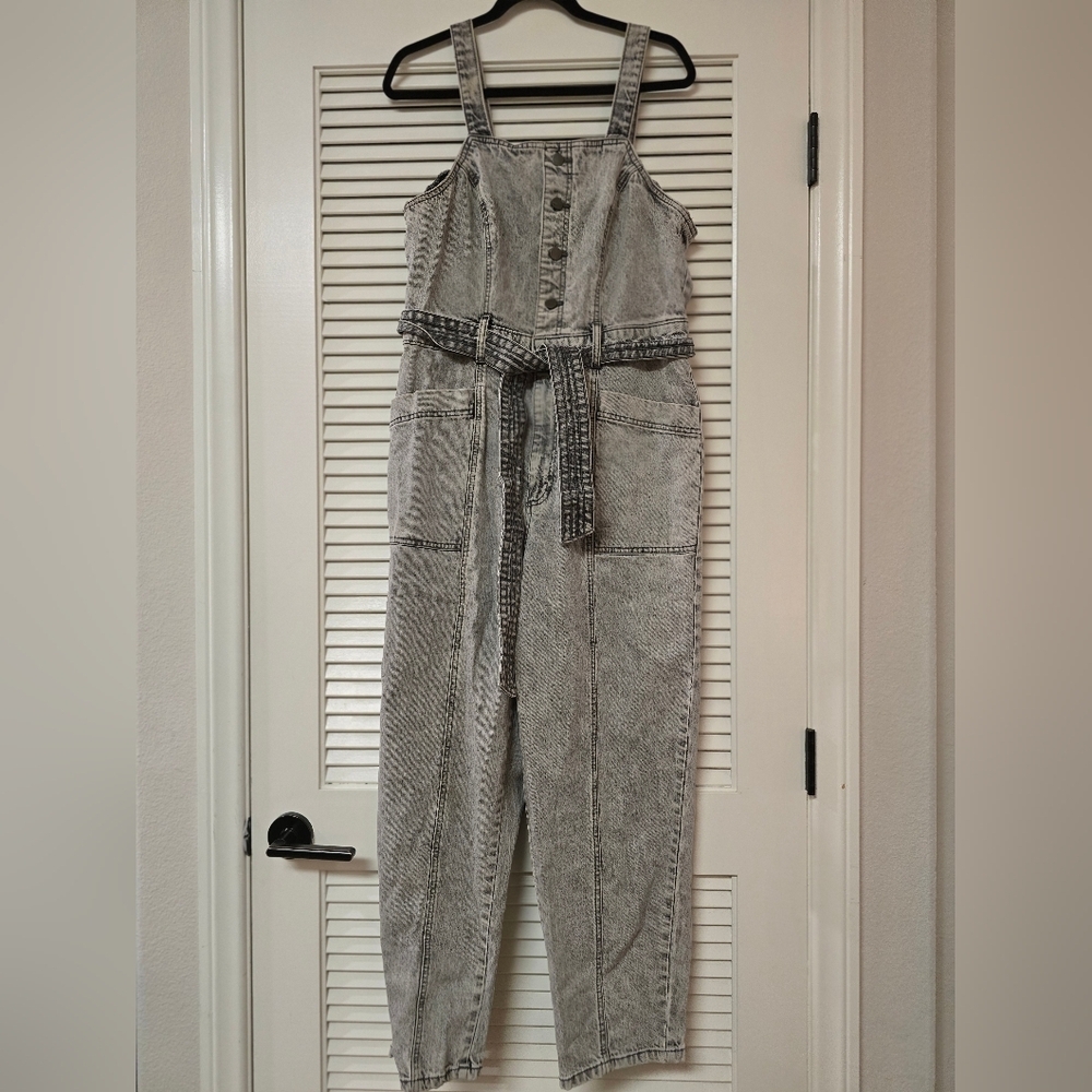 Universal Thread - (Plus-Size) Denim Wash Sleeveless Jumpsuit With Belt & Pocket